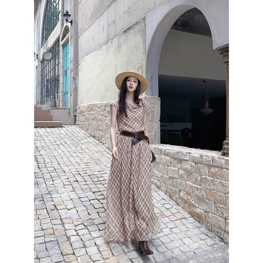 Soft Checked Sleeveless Gown