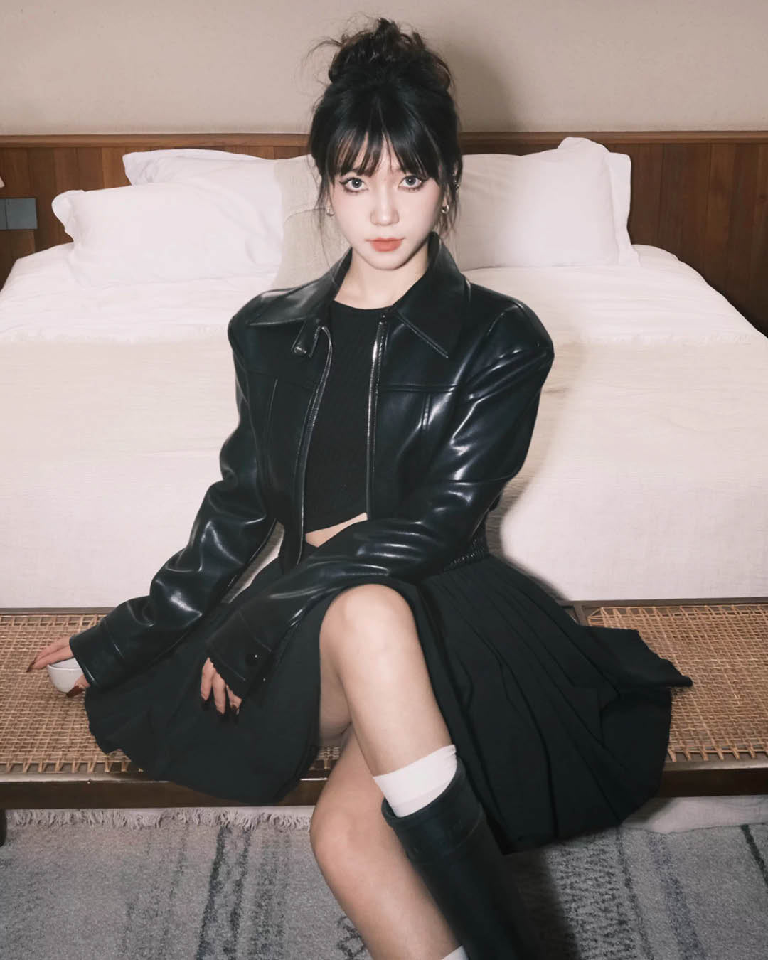 Elegant Volume Pleated Skirt