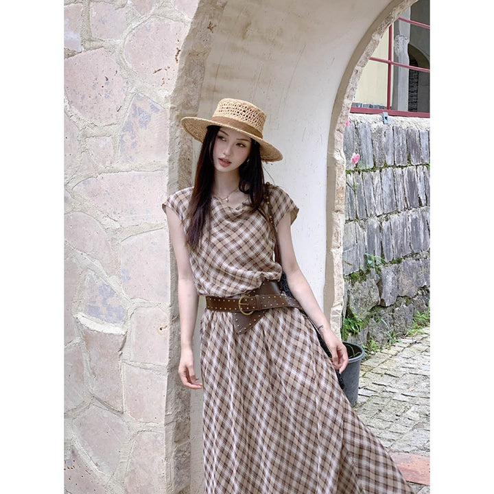 Soft Checked Sleeveless Gown