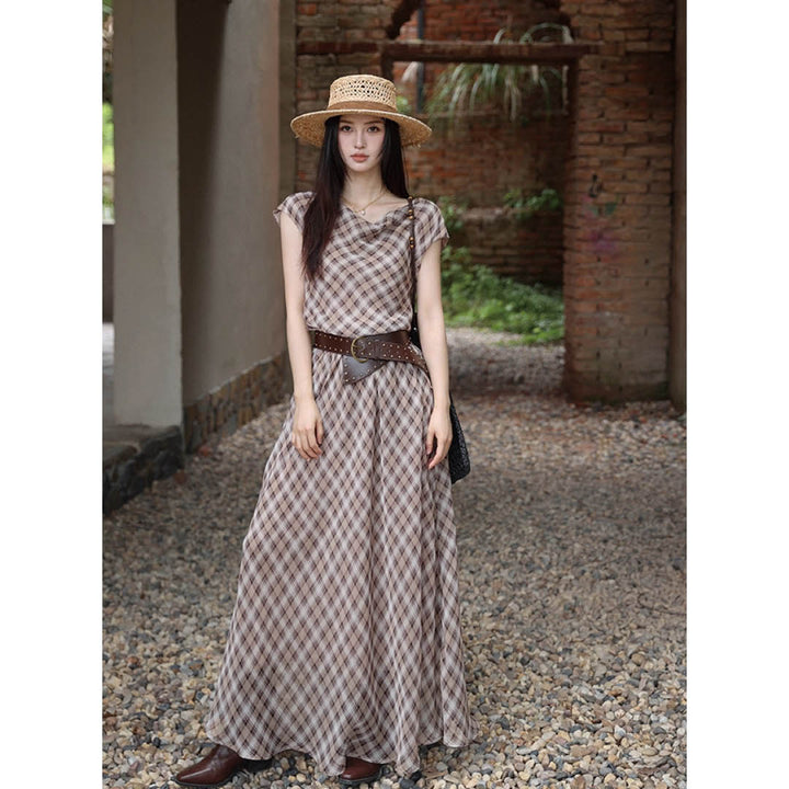 Soft Checked Sleeveless Gown