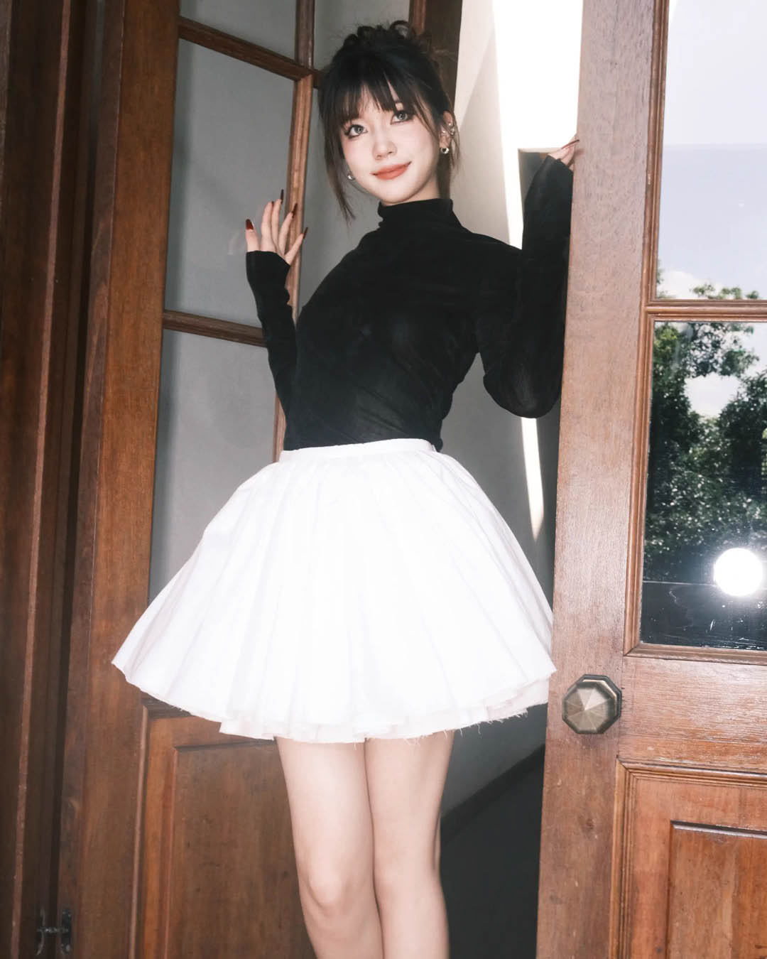 Elegant Volume Pleated Skirt