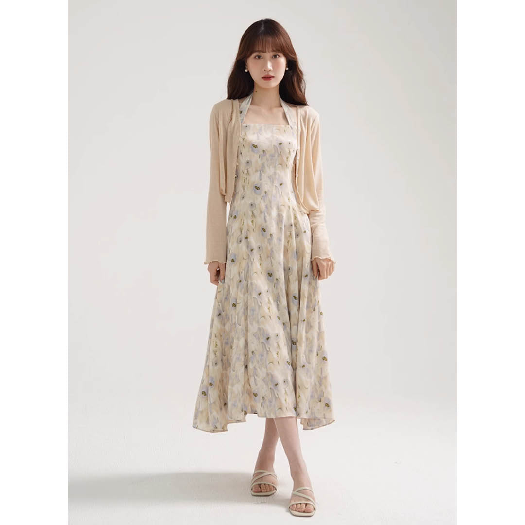 Back Ribbon Flare Dress