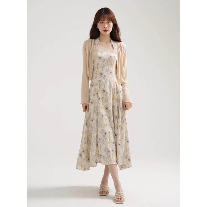 Back Ribbon Flare Dress