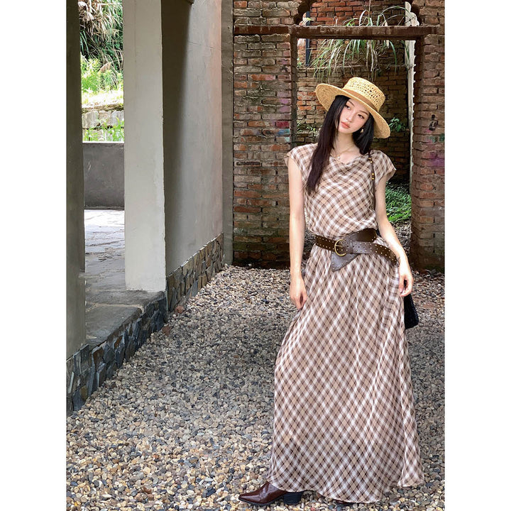 Soft Checked Sleeveless Gown