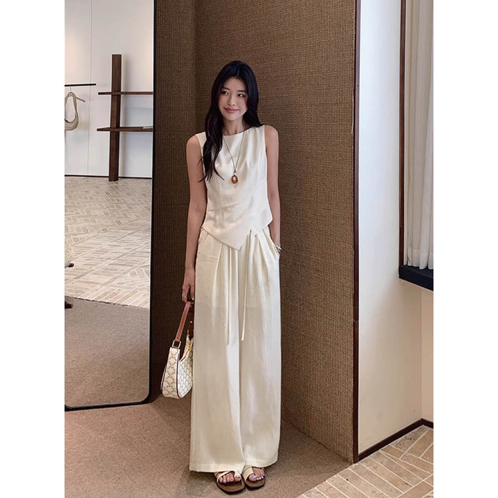 Angled Hem Sleeveless Blouse
